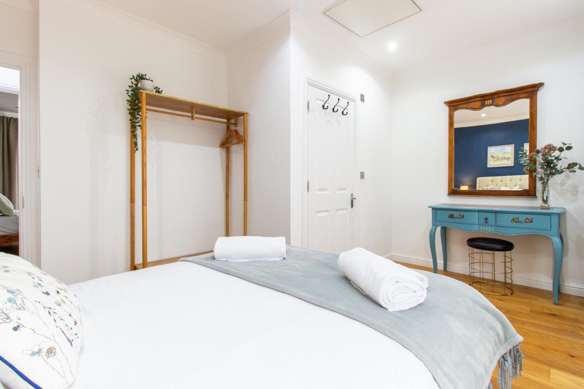 Spacious 4Br House, 2 En Suites With Garden & On-Site Parking Maidstone Exterior photo