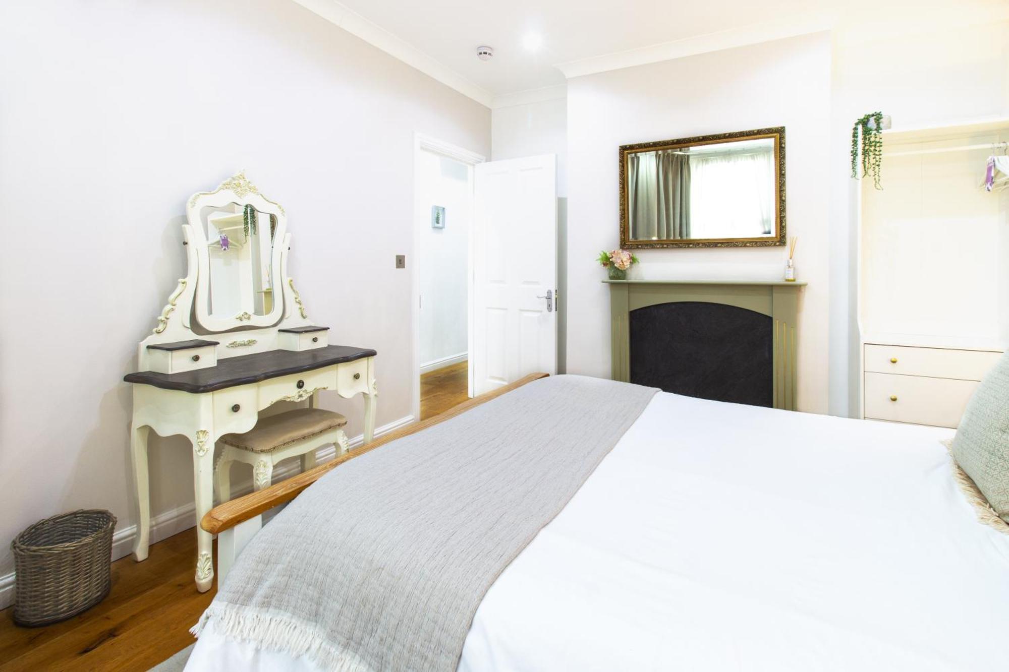Spacious 4Br House, 2 En Suites With Garden & On-Site Parking Maidstone Exterior photo